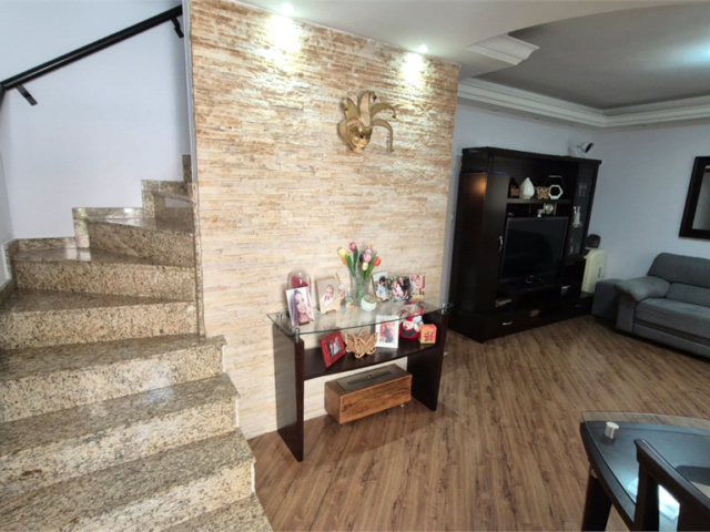 Casa à venda com 3 quartos, sendo 1 suíte,  no condomínio Indefinido_ernani Pinto_439, São Paulo - SP