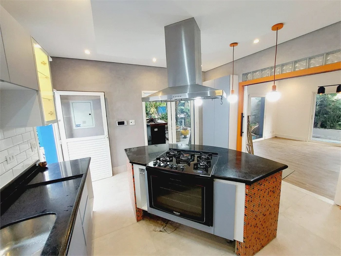 Casa à venda com 3 suítes em Lapa, São Paulo, SP
