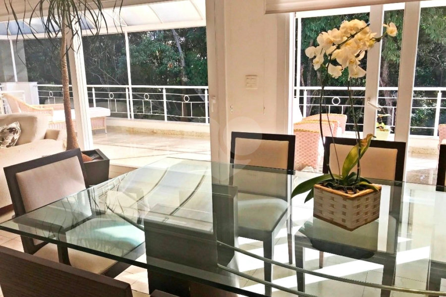 Casa à venda com 4 suítes em Horto Florestal, São Paulo, SP