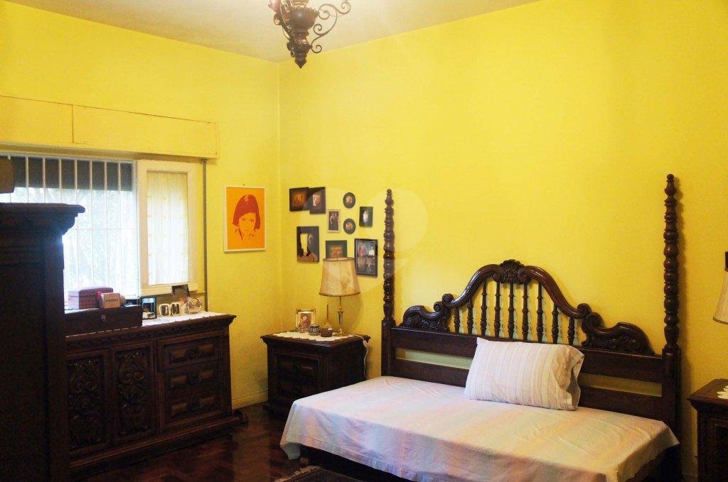 Casa Térrea à venda com 4 quartos, sendo 2 suítes, em Jardim Cordeiro, São Paulo, SP