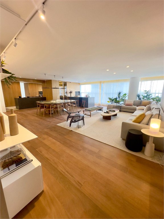 Apartamento à venda com 3 suítes em Brooklin Paulista, São Paulo, SP