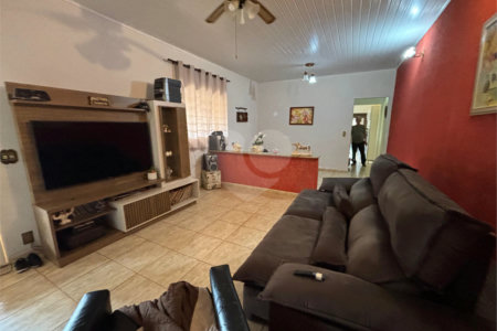 Chácara à venda com 3 quartos em Vila Sottemo, Itapetininga, SP