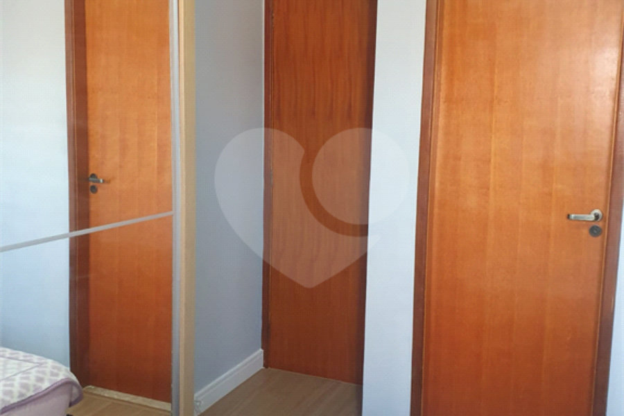 Casa à venda com 2 suítes no condomínio Residencial Maracujás, São Paulo - SP