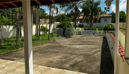 Casa à venda com 8 quartos, sendo 3 suítes,  no condomínio Terras de Santa Rosa, Salto - SP
