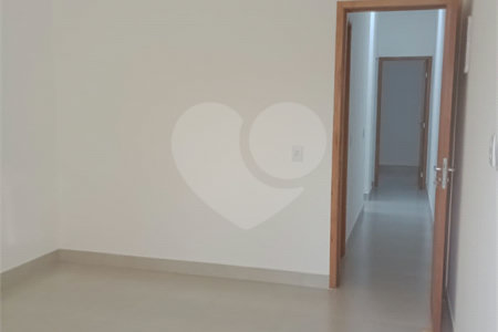 Sobrado à venda com 3 quartos, sendo 2 suítes, em Cidade Patriarca, São Paulo, SP