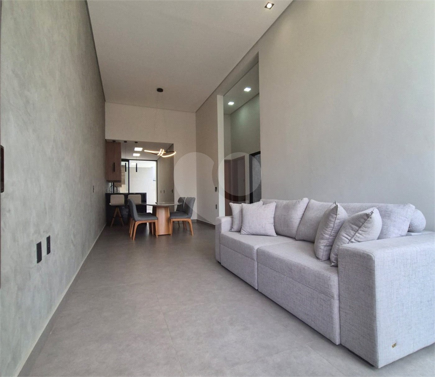 Casa à venda com 3 quartos, sendo 1 suíte, no condomínio Horto Florestal Villagio, Sorocaba - SP