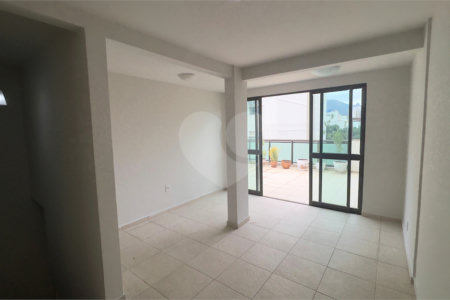 Cobertura à venda com 3 quartos, sendo 1 suíte,  em Tijuca, Rio de Janeiro, RJ