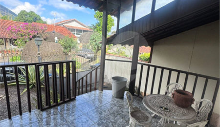Casa à venda com 5 quartos, sendo 1 suíte,  no condomínio Pedra Bonita, Rio de Janeiro - RJ