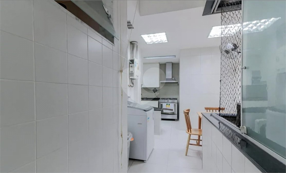 Apartamento à venda com 4 quartos, sendo 1 suíte,  em Copacabana, Rio de Janeiro, RJ