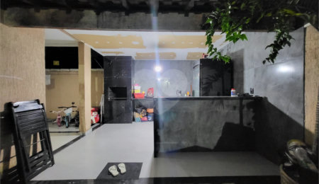 Casa à venda com 4 quartos, sendo 3 suítes, no condomínio Residencial Nelson Pinto, Rio de Janeiro - RJ