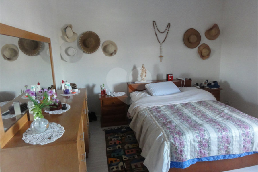 Sobrado à venda com 3 quartos, sendo 1 suíte, em Horto, São Paulo, SP