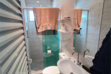 Sobrado à venda com 3 quartos, sendo 2 suítes,  em Vila Pires, Santo André, SP