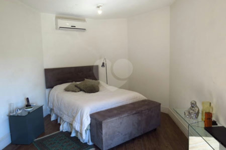 Casa de Vila à venda com 5 quartos, sendo 3 suítes, em Morumbi, São Paulo, SP