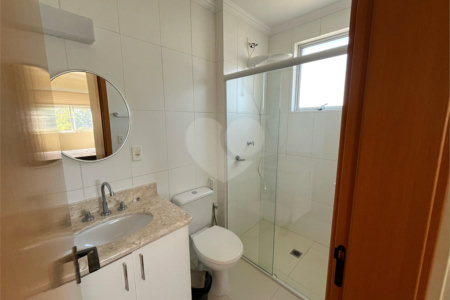 Apartamento mobiliado com 2 dormitórios sendo 1 suíte