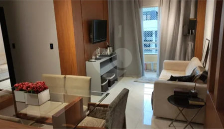 Apartamento à venda com 2 quartos, sendo 1 suíte,  em Parque Residencial Aquarius, São José dos Campos, SP