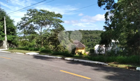 Terreno à venda no condomínio Suíça da Cantareira, Mairiporã - SP