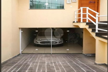 Sobrado à venda com 3 quartos, sendo 1 suíte,  em Parada Inglesa, São Paulo, SP