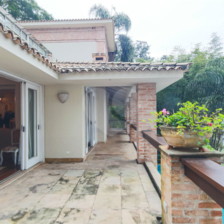 Casa à venda com 4 suítes em Guarapiranga, São Paulo, SP