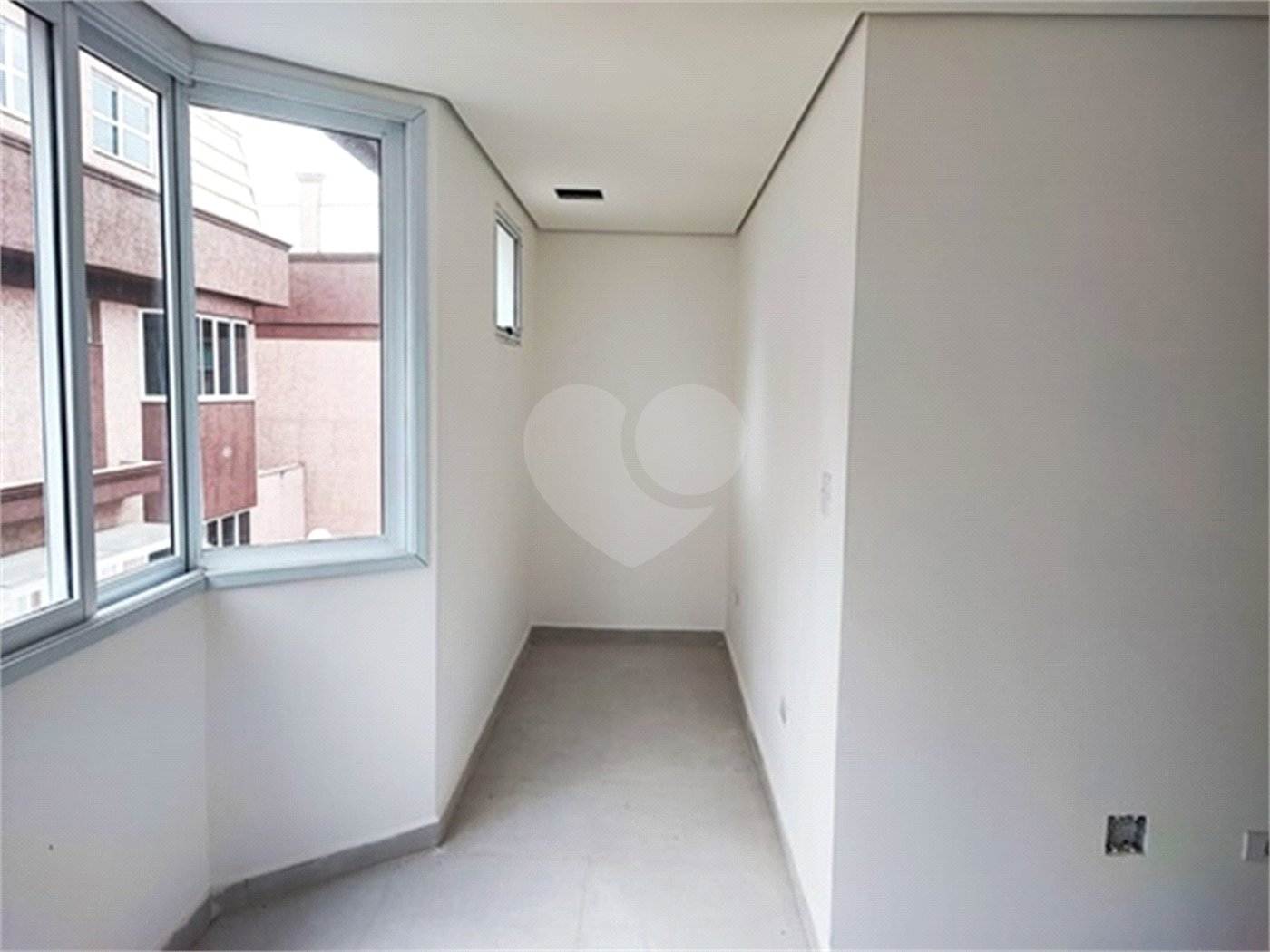 Casa à venda com 3 quartos, sendo 1 suíte,  no condomínio Ouro Verde, Guarulhos - SP