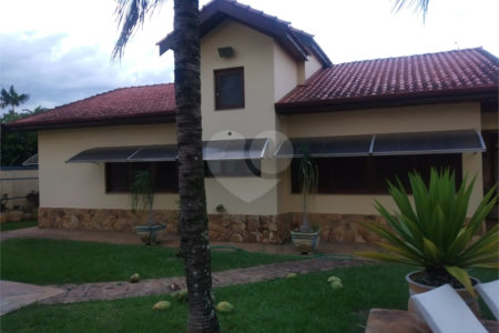 Casa à venda com 4 quartos, sendo 2 suítes,  no condomínio Acmti - Colinas do Mosteiro, Terras de Itaici e Recanto dos Pássaros, Indaiatuba - SP