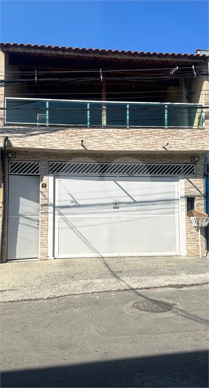Sobrado à venda com 4 quartos em Jardim Luciana, Itaquaquecetuba, SP