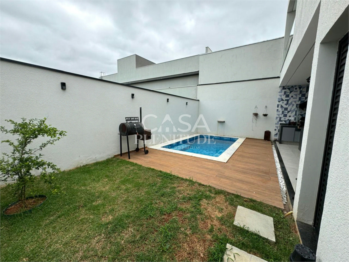 Casa em condomínio à venda com 3 suítes em Aparecidinha, Sorocaba, SP