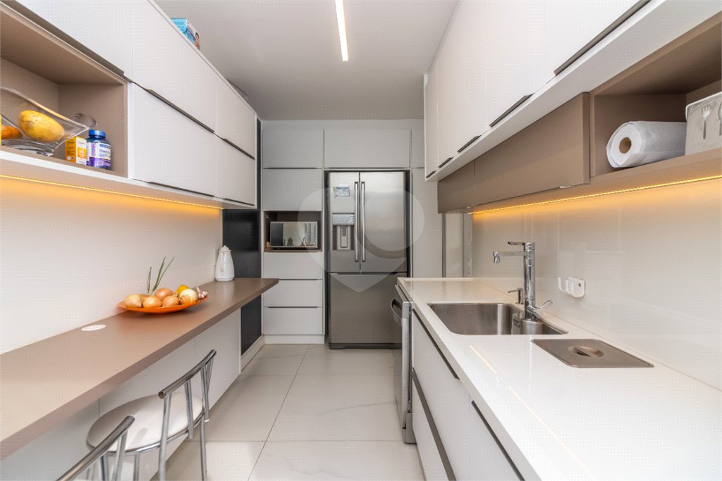 Apartamento à venda com 4 quartos, sendo 2 suítes, em Jardim Prudência, São Paulo, SP