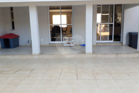 Casa à venda com 4 suítes no condomínio Aruã, Mogi das Cruzes - SP