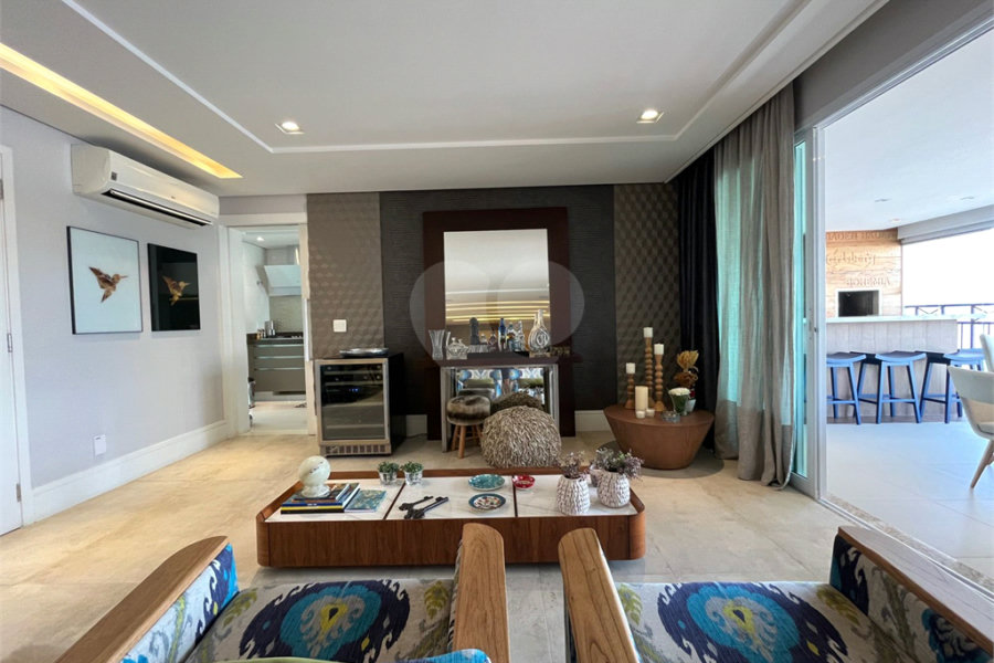 Apartamento à venda com 3 suítes em Santa Teresinha, São Paulo, SP