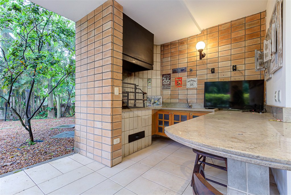 Casa à venda com 4 suítes no condomínio Vila Verde, São Paulo - SP