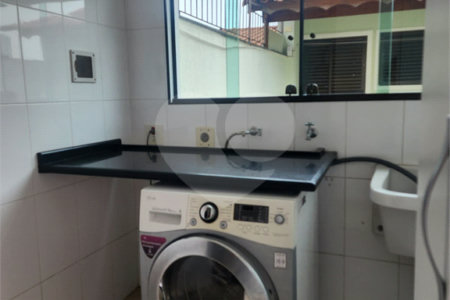 Sobrado à venda com 3 quartos, sendo 1 suíte, em Vila Paulicéia, São Paulo, SP