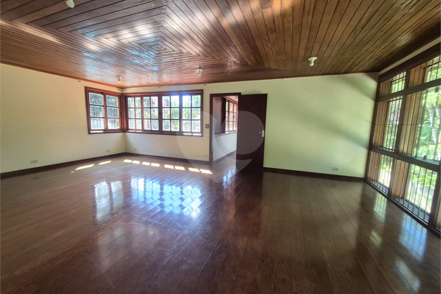 Casa à venda ou para alugar com 4 suítes no condomínio Parque Imperial da Cantareira, Mairiporã - SP