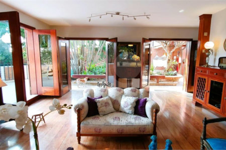 Casa à venda com 5 suítes em Jardim Leonor, São Paulo, SP