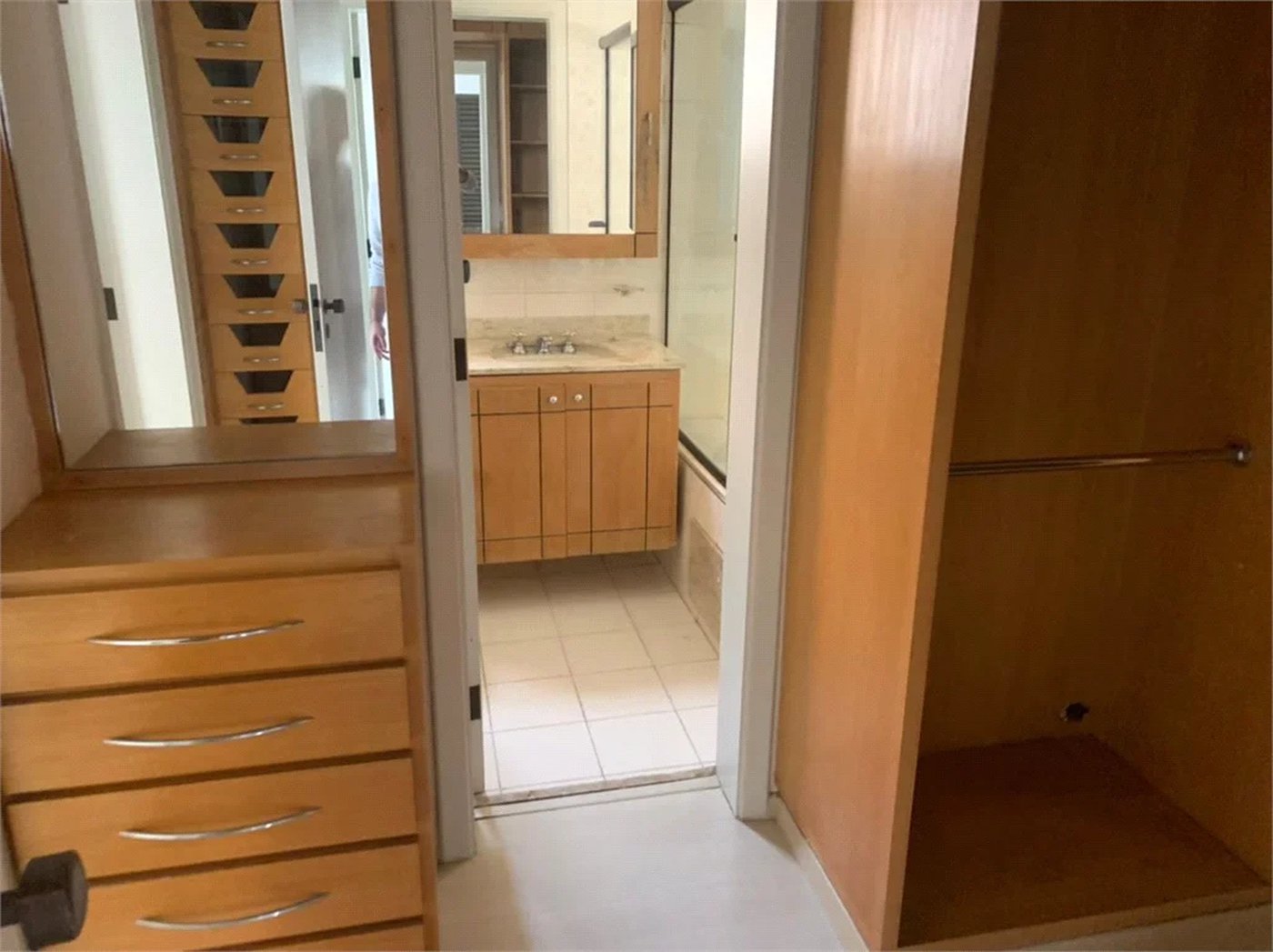 Apartamento à venda com 4 quartos, sendo 3 suítes, em PANAMBY, São Paulo, SP