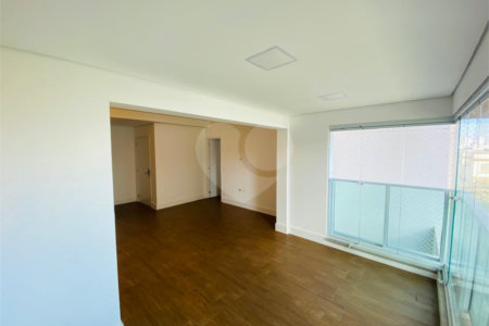 Apartamento à venda ou para alugar com 3 quartos, sendo 1 suíte,  em Vila Mogilar, Mogi das Cruzes, SP
