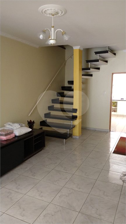 Sobrado à venda com 2 quartos em Tremembé, São Paulo, SP