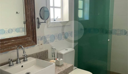 Casa em condomínio à venda com 1 quarto em Ferradura, Armação dos Búzios, RJ