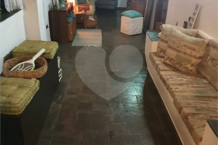 Sítio à venda com 6 quartos, sendo 5 suítes,  em Curral, Ibiúna, SP
