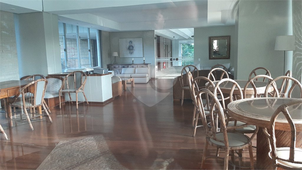 Apartamento à venda com 4 quartos, sendo 1 suíte, em Alto da Boa Vista, São Paulo, SP