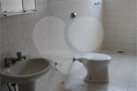 Sobrado à venda com 3 quartos, sendo 1 suíte, em Ressaca, Atibaia, SP