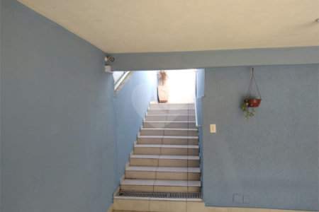 Sobrado à venda com 2 quartos em Reneville, Mairinque, SP