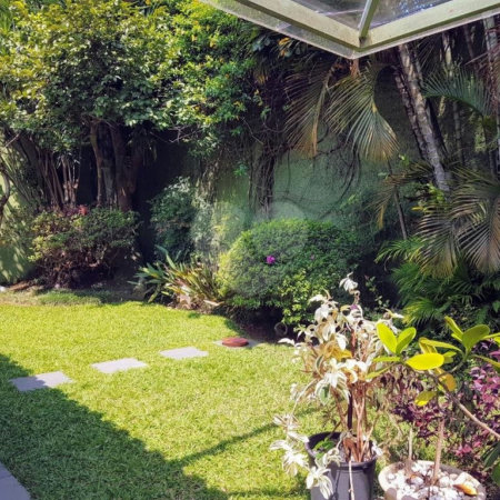 Sobrado à venda com 3 quartos, sendo 2 suítes,  em Brooklin Velho, São Paulo, SP