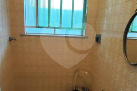 Casa à venda com 3 quartos, sendo 1 suíte, em Santa Cruz, Rio de Janeiro, RJ