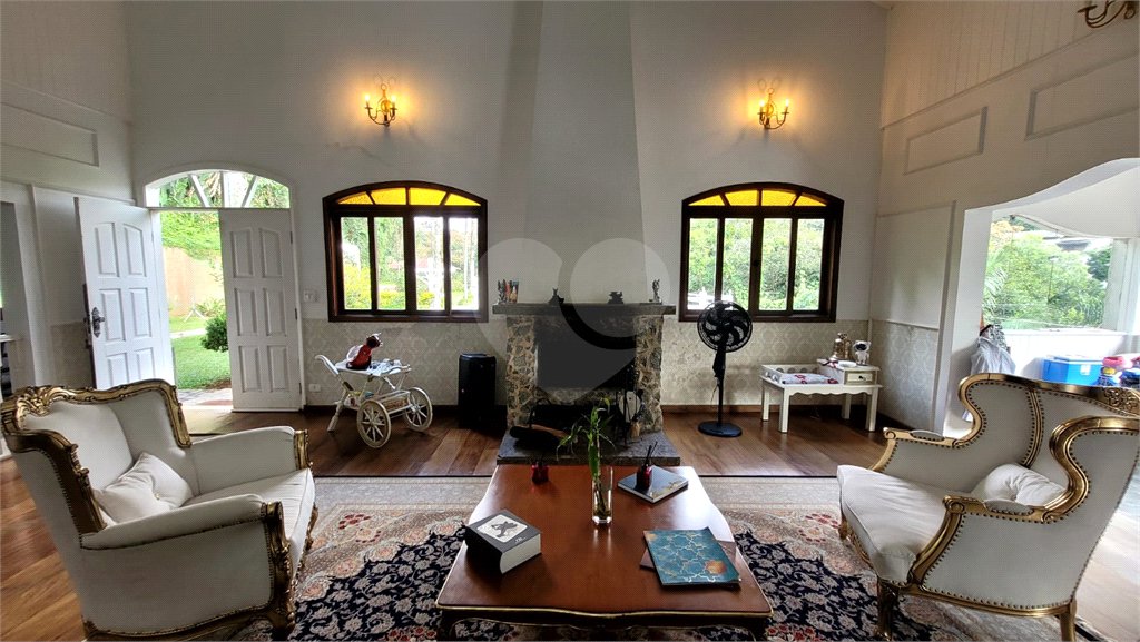 Casa à venda com 4 suítes no condomínio Parque Imperial da Cantareira, Mairiporã - SP