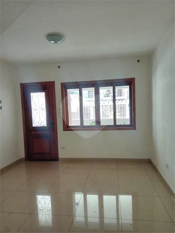 Sobrado à venda com 2 quartos em Tremembé, São Paulo, SP
