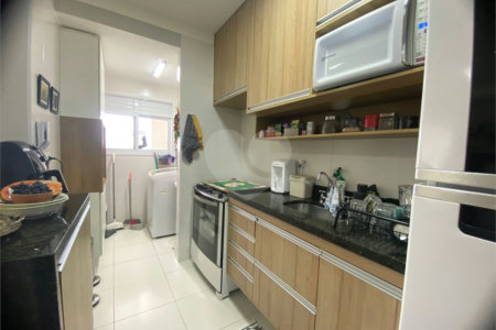 Apartamento à venda com 2 quartos, sendo 1 suíte,  em Jardim Califórnia, Jacareí, SP