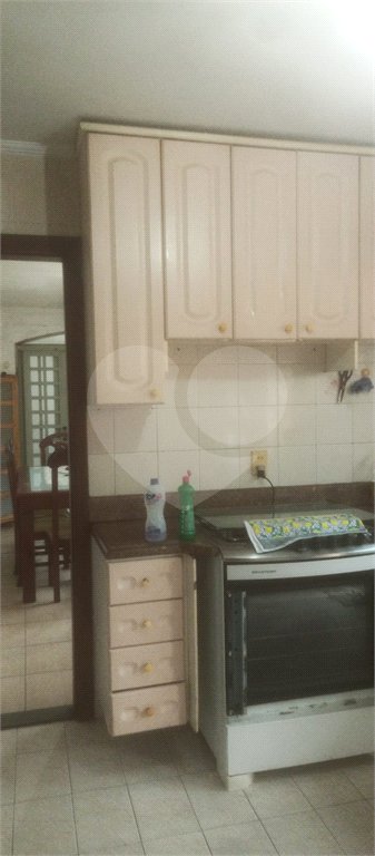 Sobrado à venda com 3 quartos, sendo 1 suíte,  em Vila Universitária, São Paulo, SP