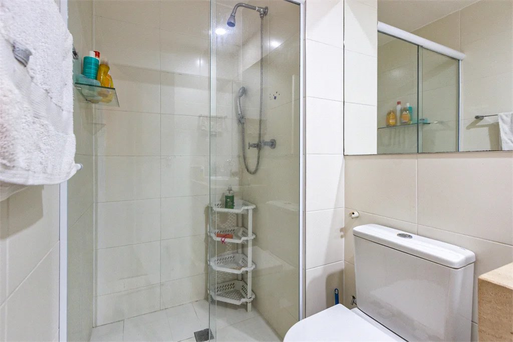 Apartamento à venda com 2 quartos, sendo 1 suíte,  em Jardim das Acácias, São Paulo, SP