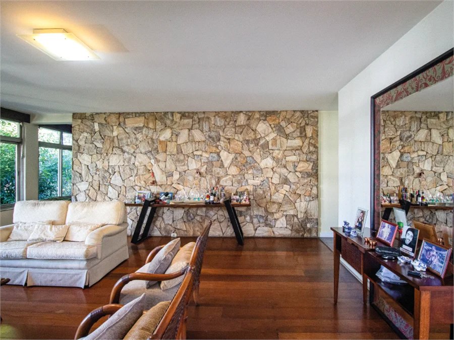 Casa à venda com 3 suítes em Alto de Pinheiros, São Paulo, SP