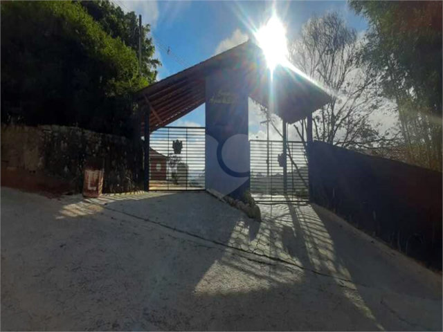 Casa à venda com 2 quartos, sendo 1 suíte,  no condomínio Águas de São Pedro, Mairiporã - SP